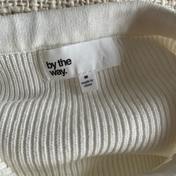 REVOLVE by the way. set size M - Picture 5 of 5